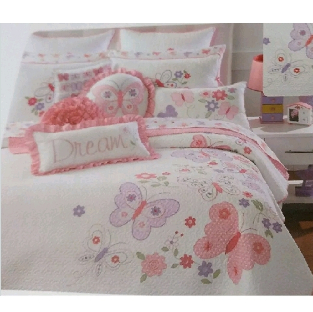Bella Luxx Children's Collection Butterfly Quilt